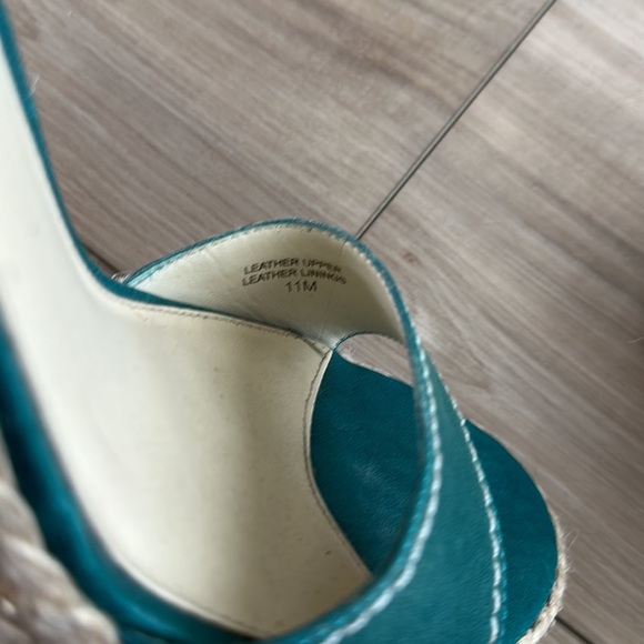 EUC Via Spiga Brand Ankle Clasp Chunky Wedge Heel Sandals Size 11 Women’s Used - Picture 9 of 13